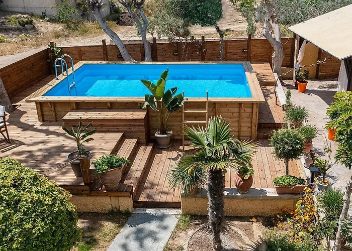 Selana House With Outdoor Pool