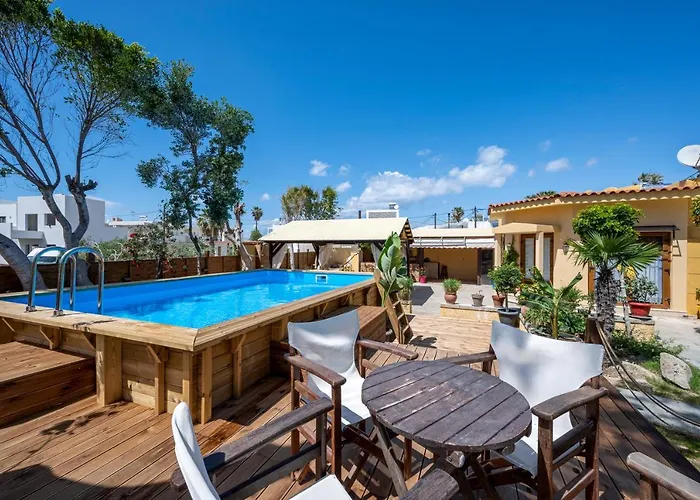 Selana House With Outdoor Pool
