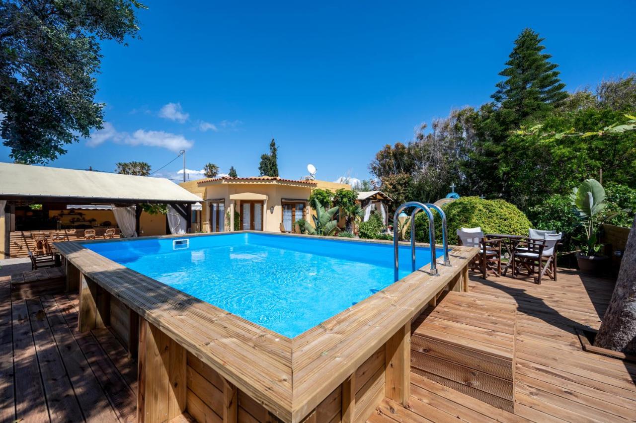 Selana House With Outdoor Pool Holiday home